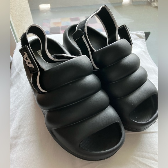 Black Non- branded platform sandals! - Picture 3 of 7